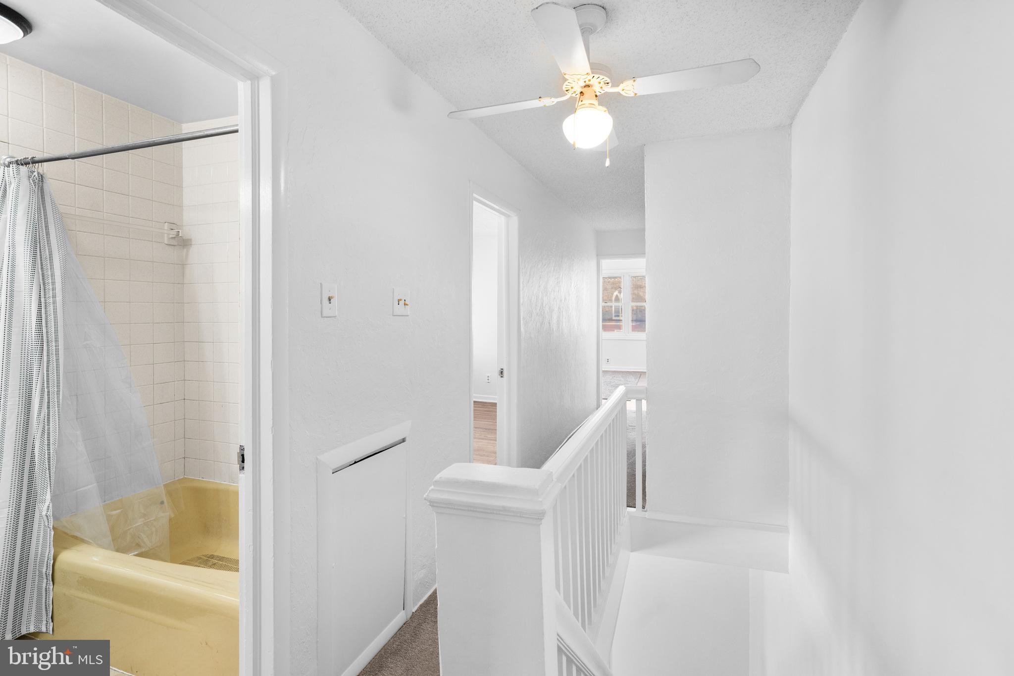 BRIDESBURG - Residential