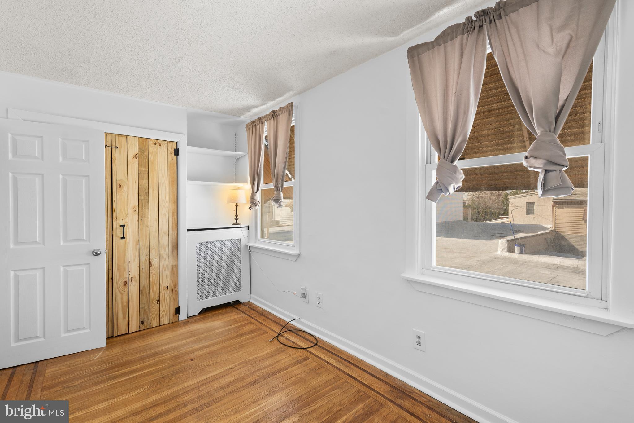 BRIDESBURG - Residential