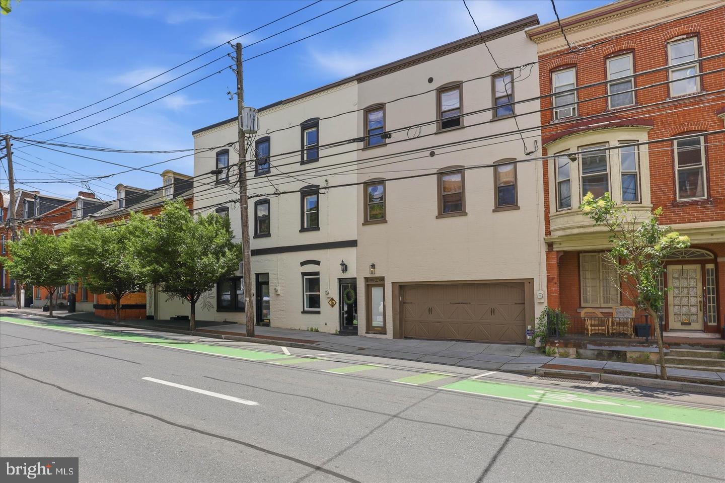 16 E WALNUT STREET