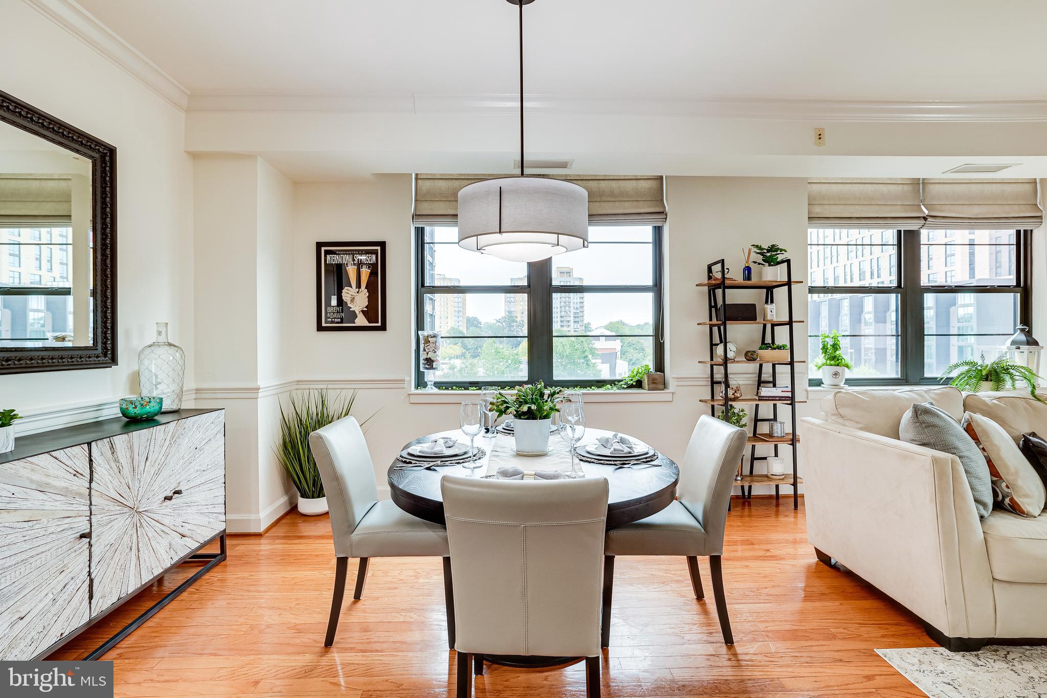 PARAMOUNT - Residential