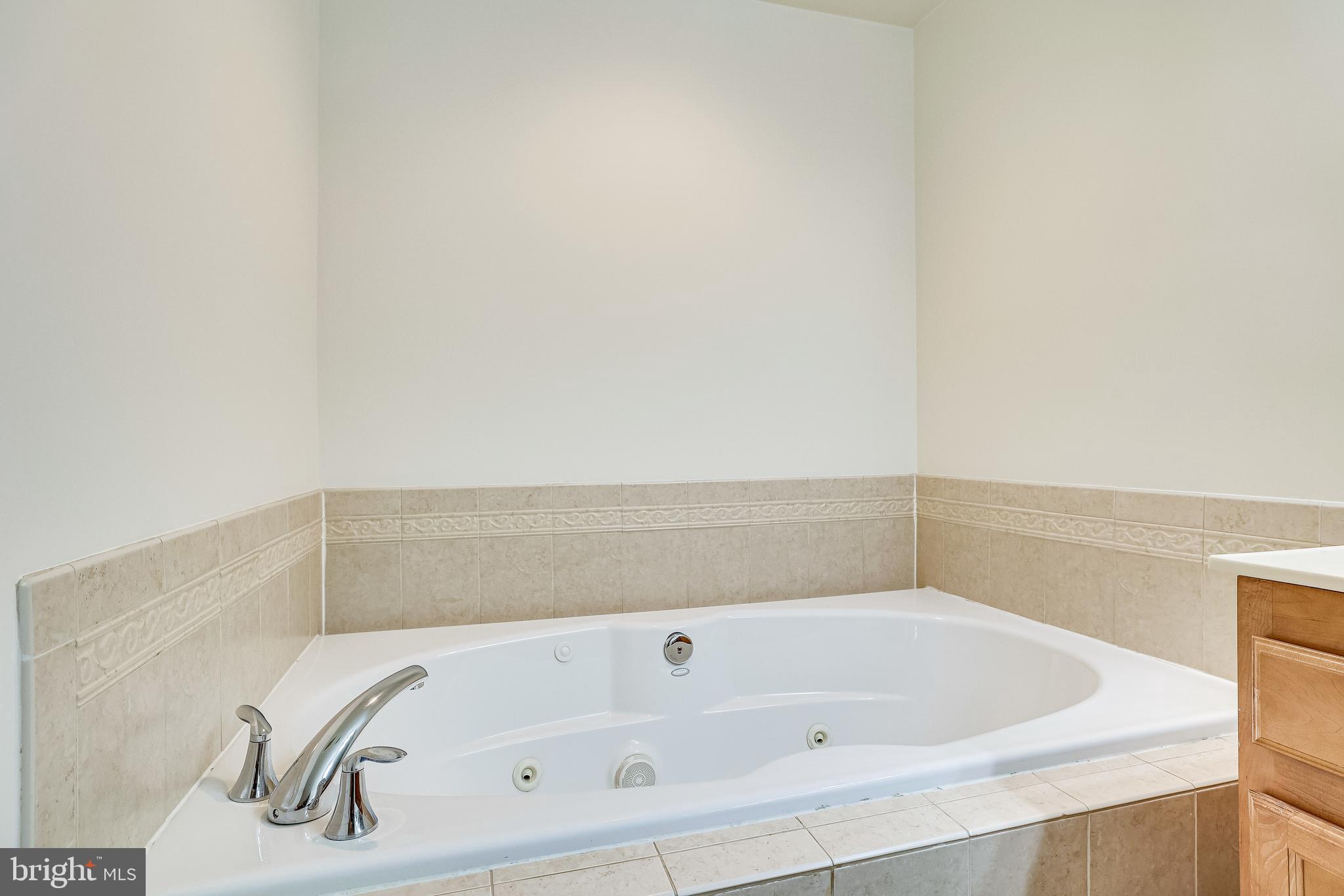 PARAMOUNT - Residential