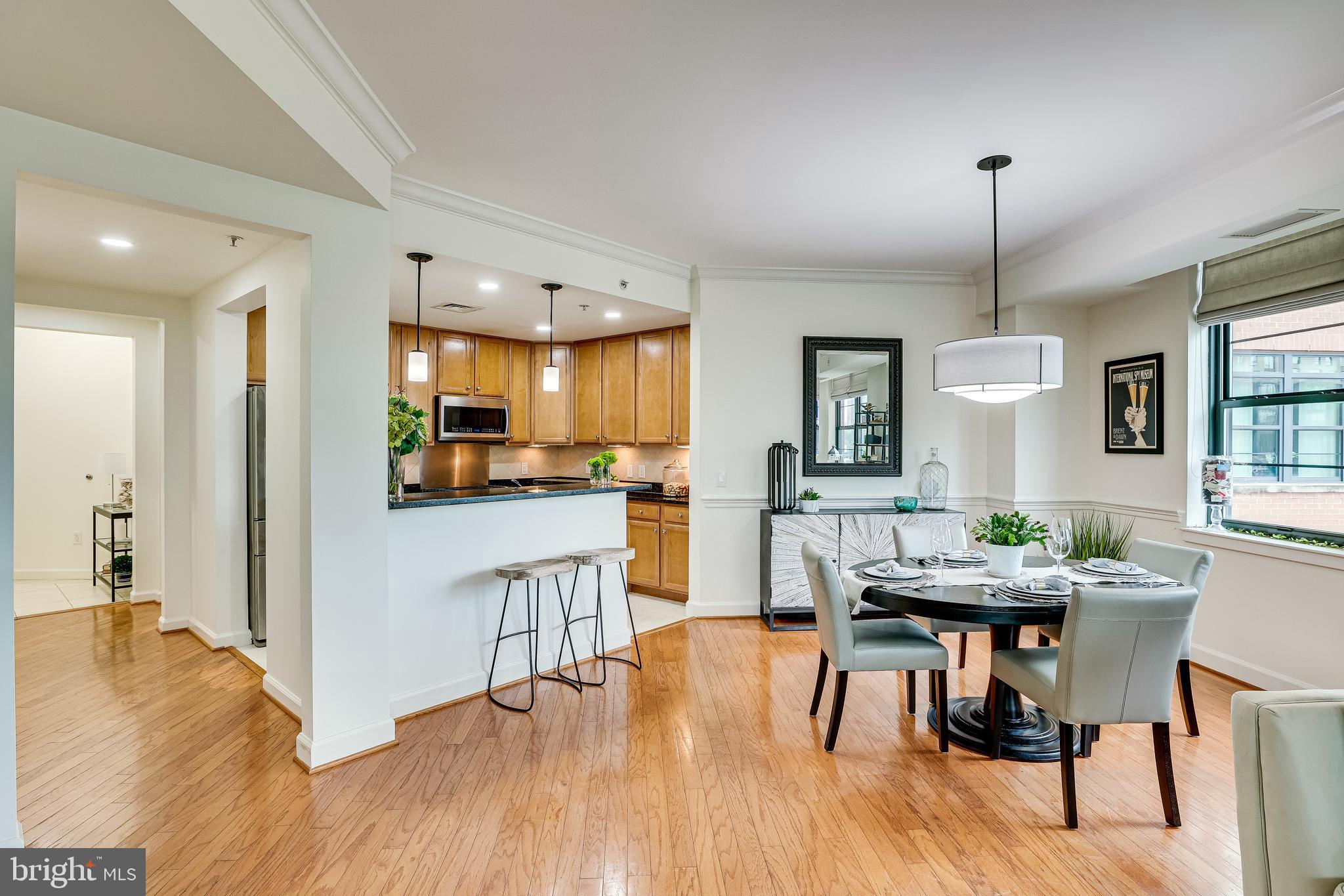 PARAMOUNT - Residential