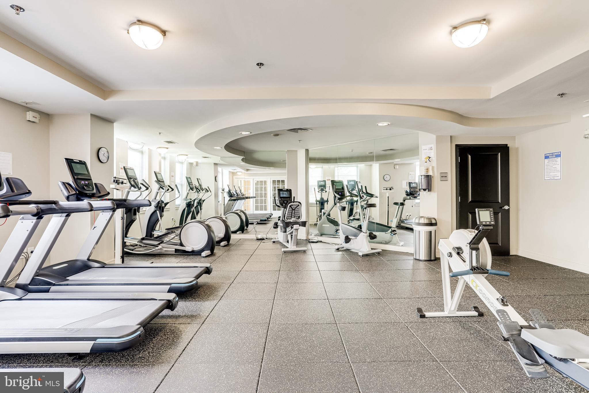 PARAMOUNT - Residential