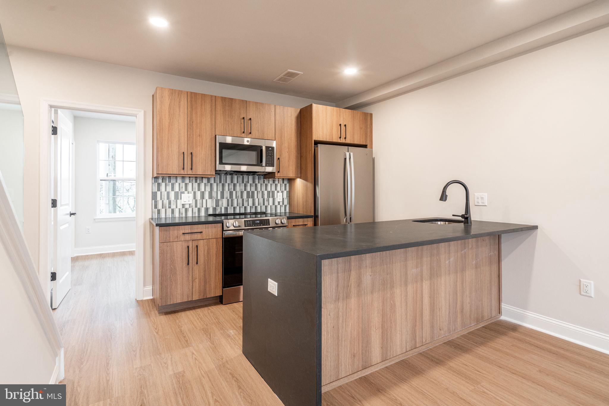 WYNNEFIELD HEIGHTS - Residential