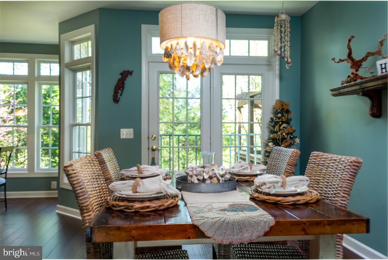 VIRGINIA OAKS - Residential