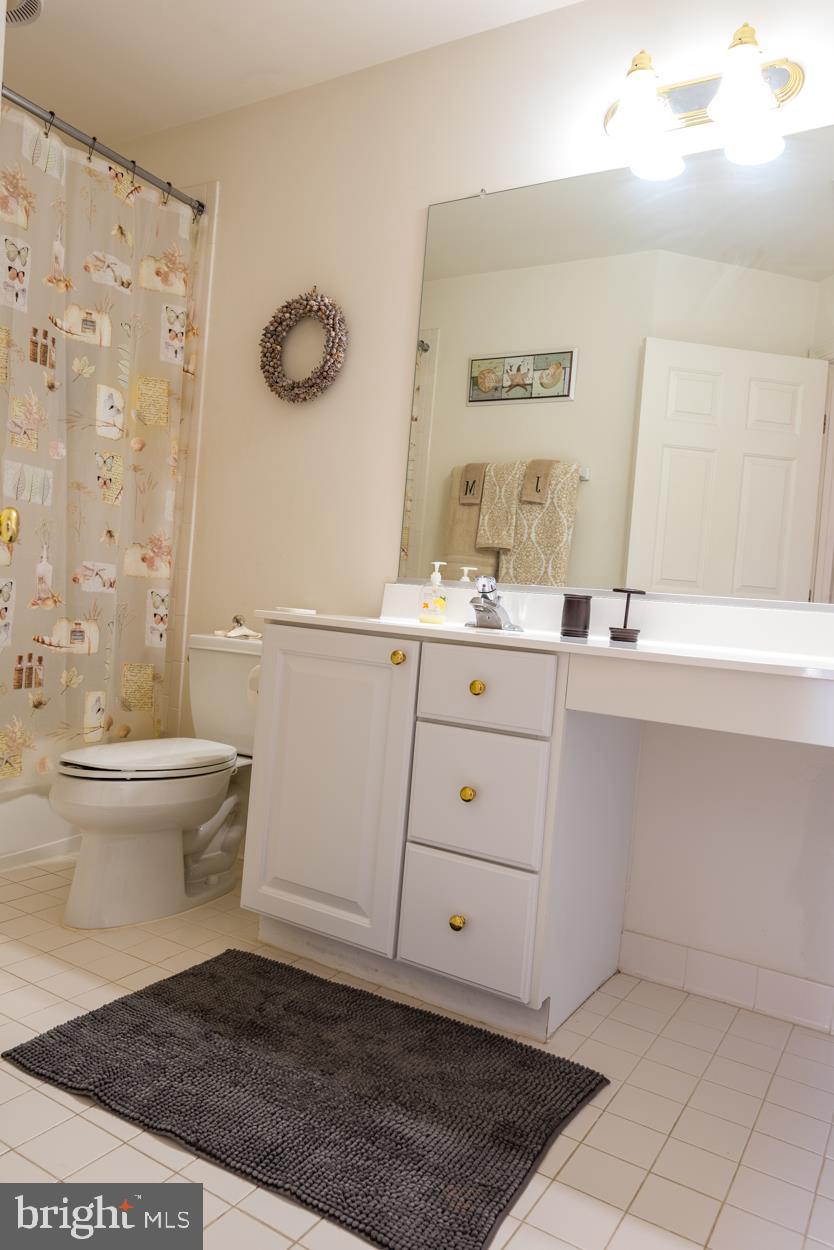 VIRGINIA OAKS - Residential