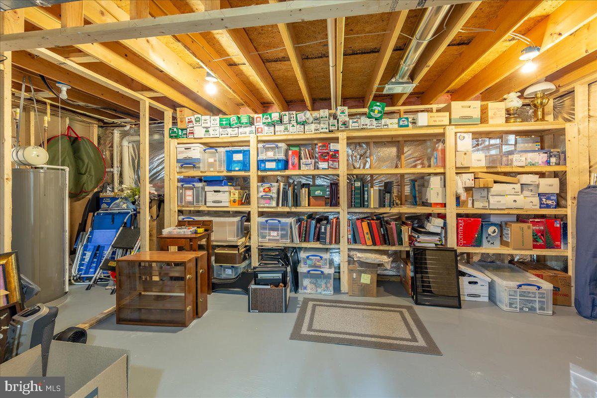 ROUND HILL - Residential