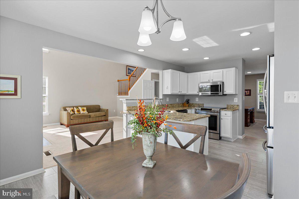 ROUND HILL - Residential