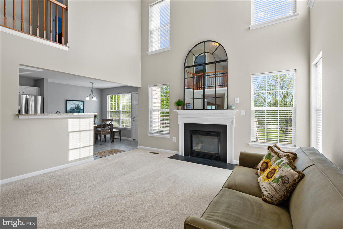 ROUND HILL - Residential