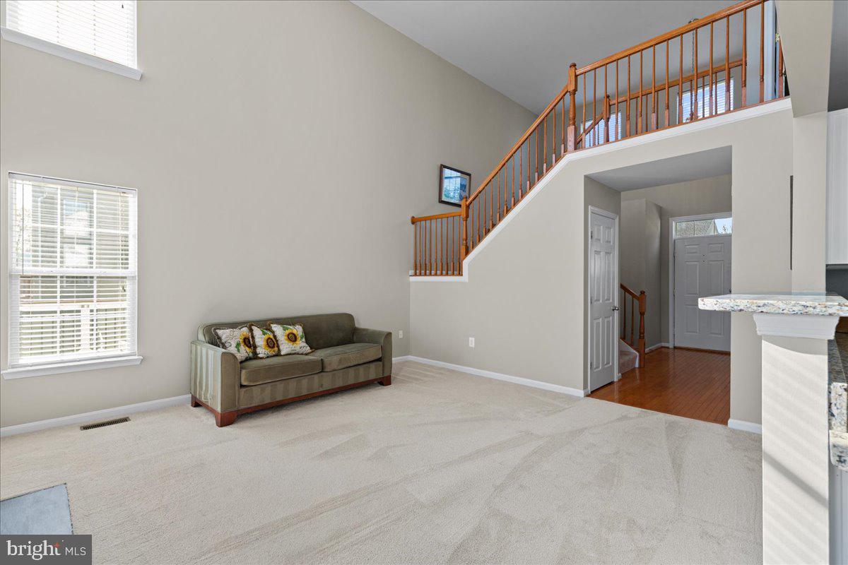 ROUND HILL - Residential