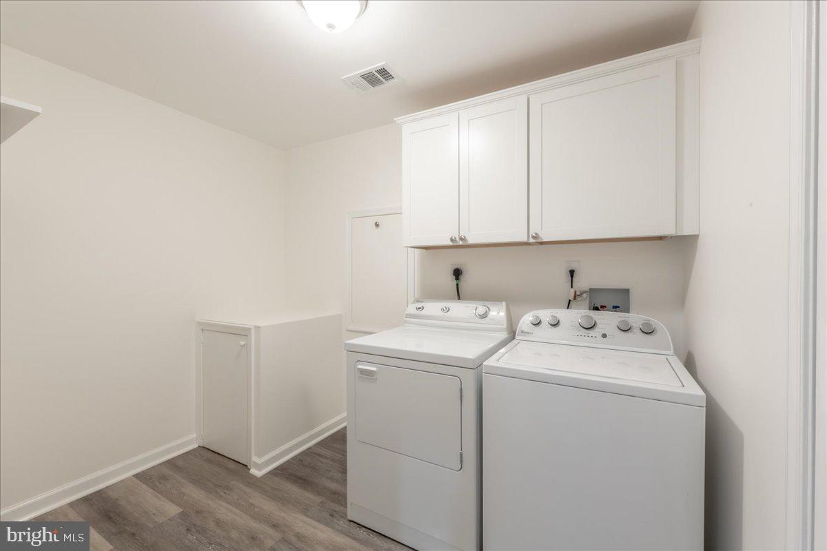 ROUND HILL - Residential