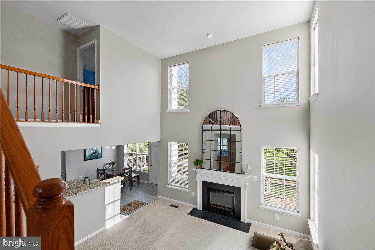 ROUND HILL - Residential