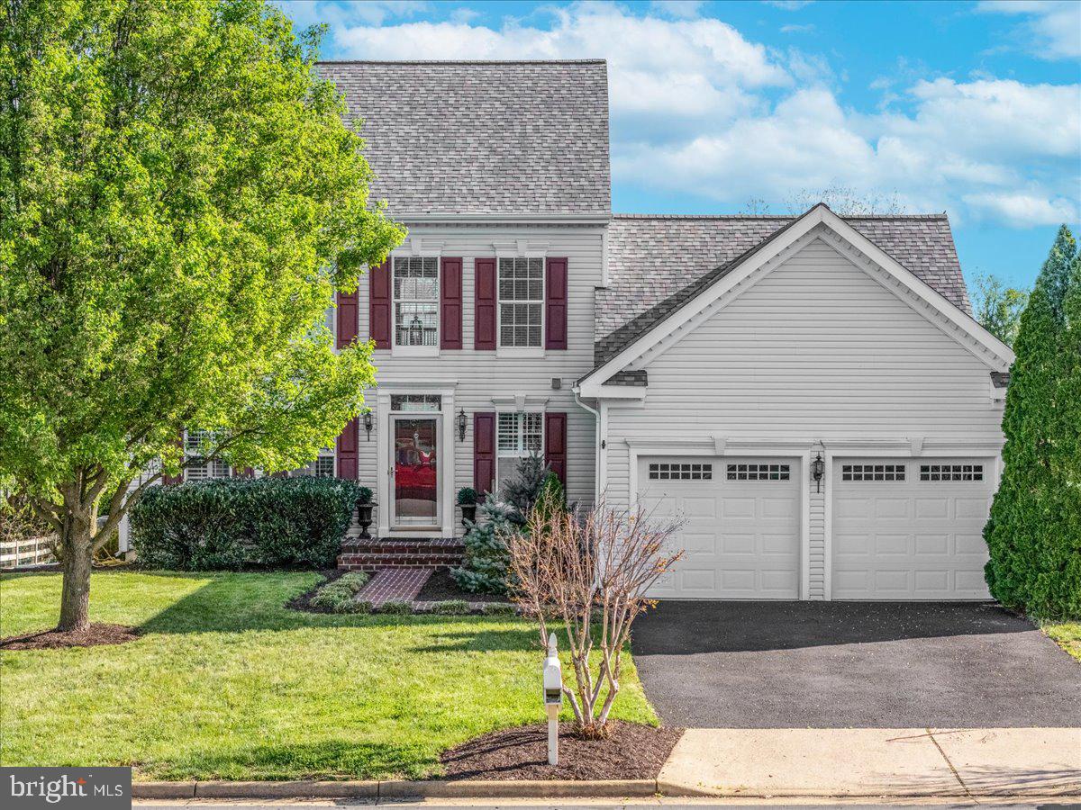 ROUND HILL - Residential