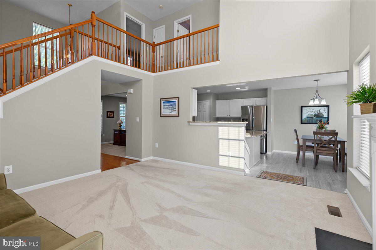 ROUND HILL - Residential