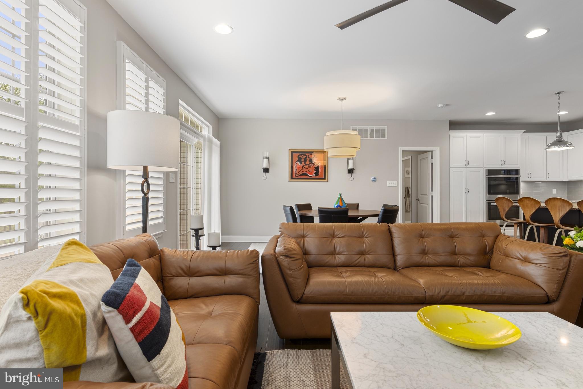 WESTHAMPTON - Residential