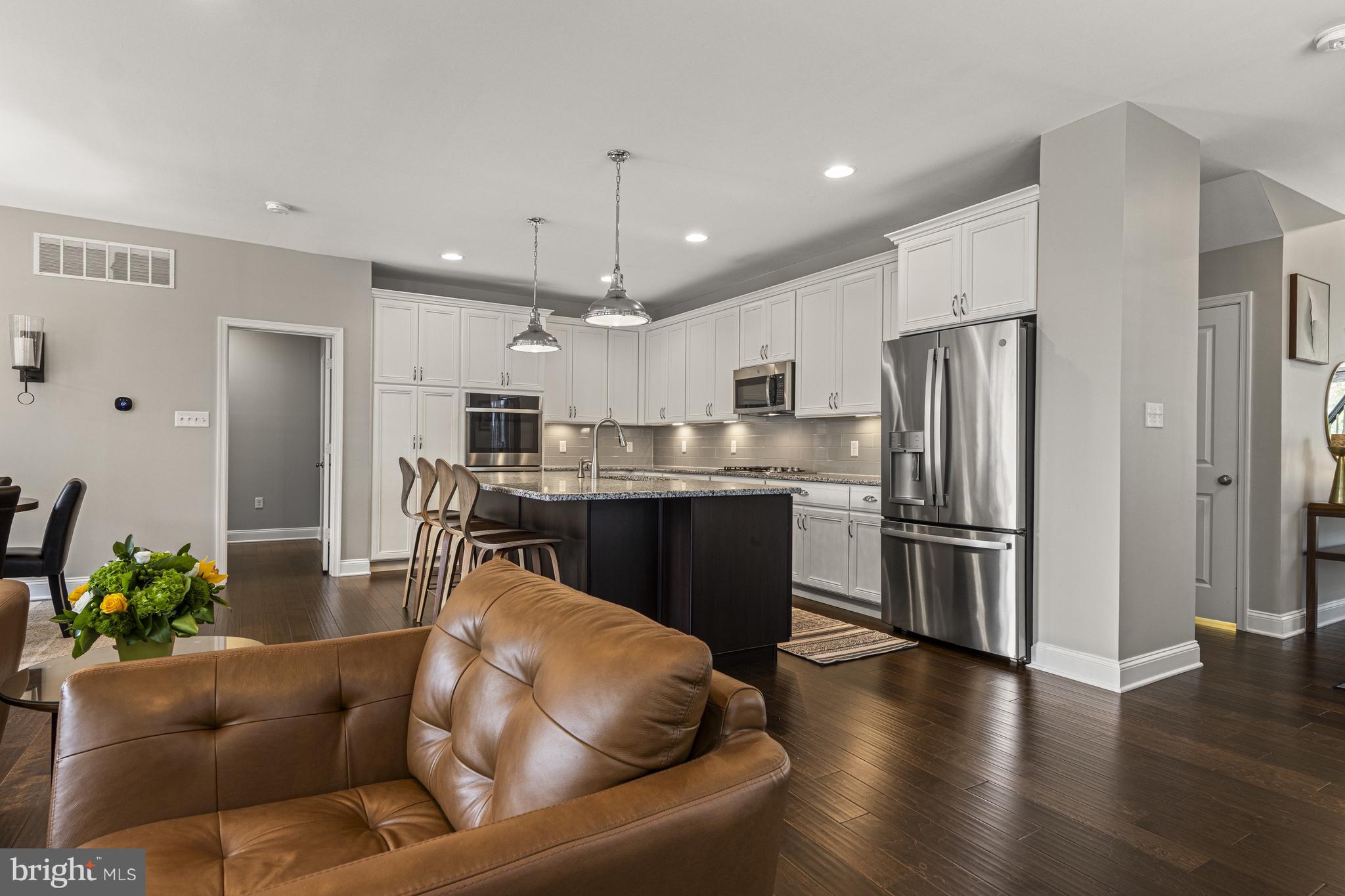WESTHAMPTON - Residential