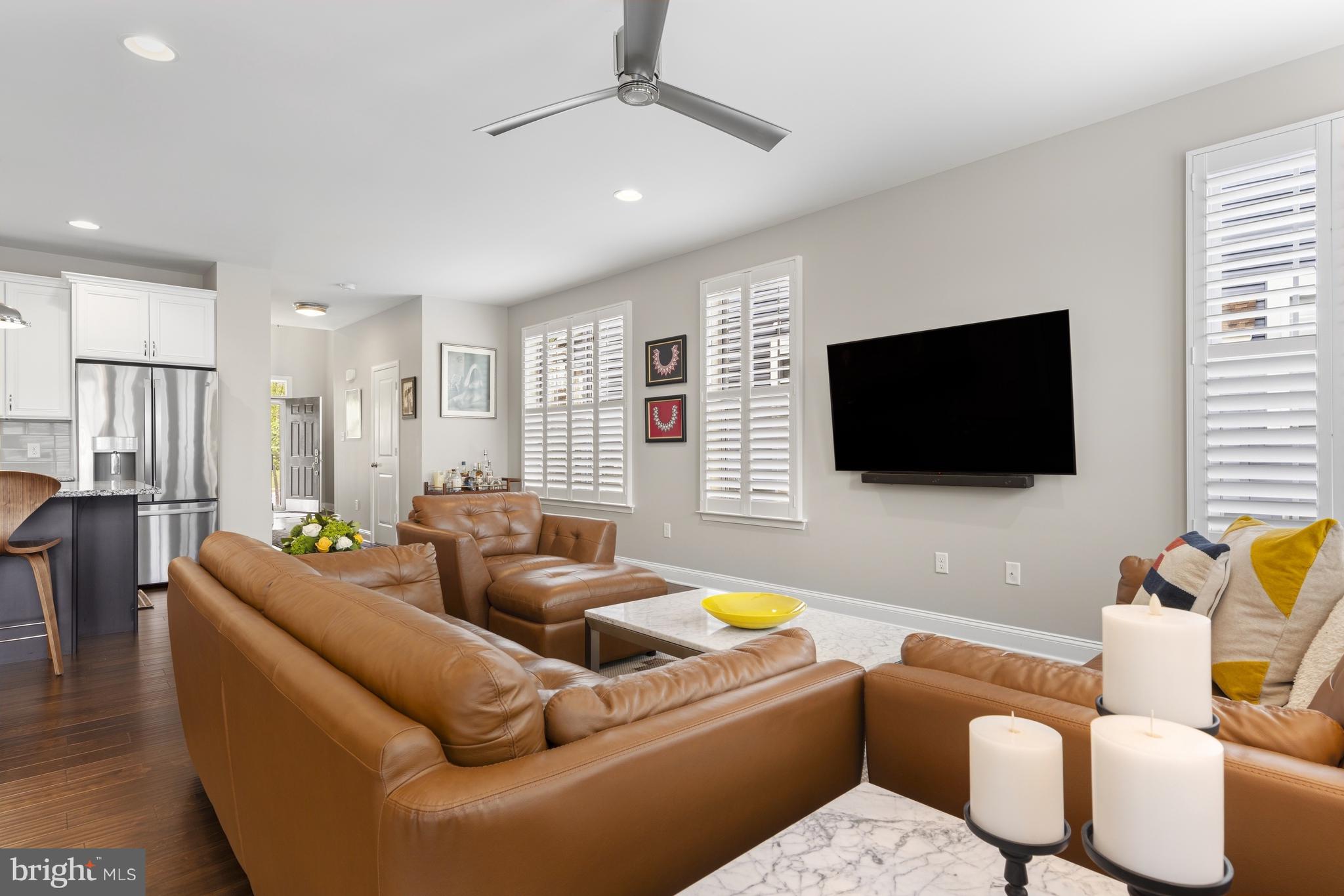 WESTHAMPTON - Residential