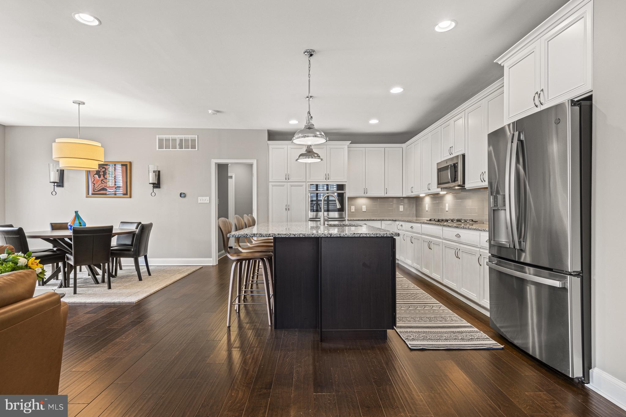 WESTHAMPTON - Residential