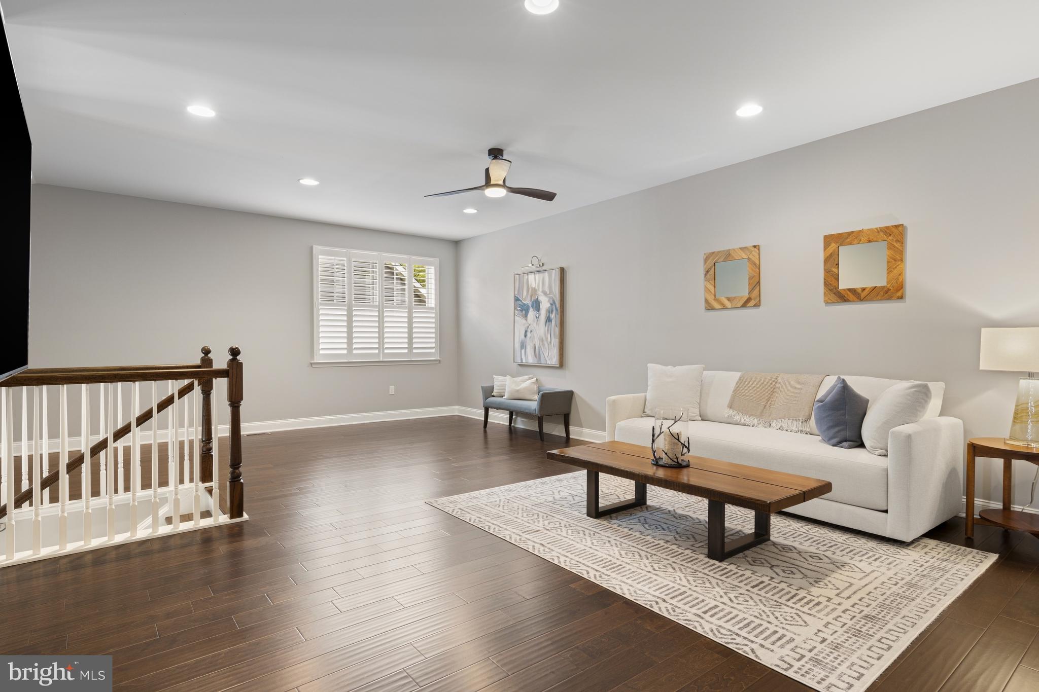 WESTHAMPTON - Residential