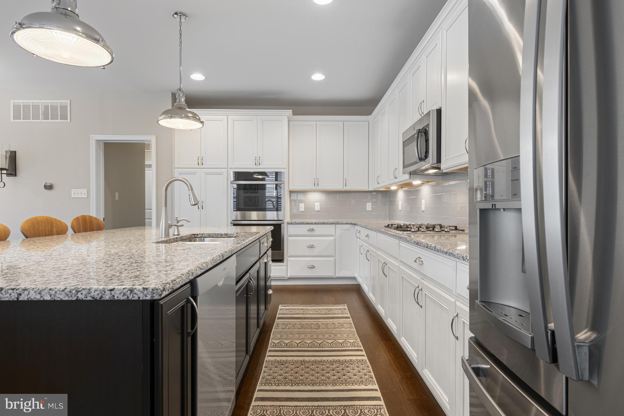 WESTHAMPTON - Residential