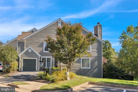 21178 Wildflower Square, Ashburn, VA MLS: VALO2138088
