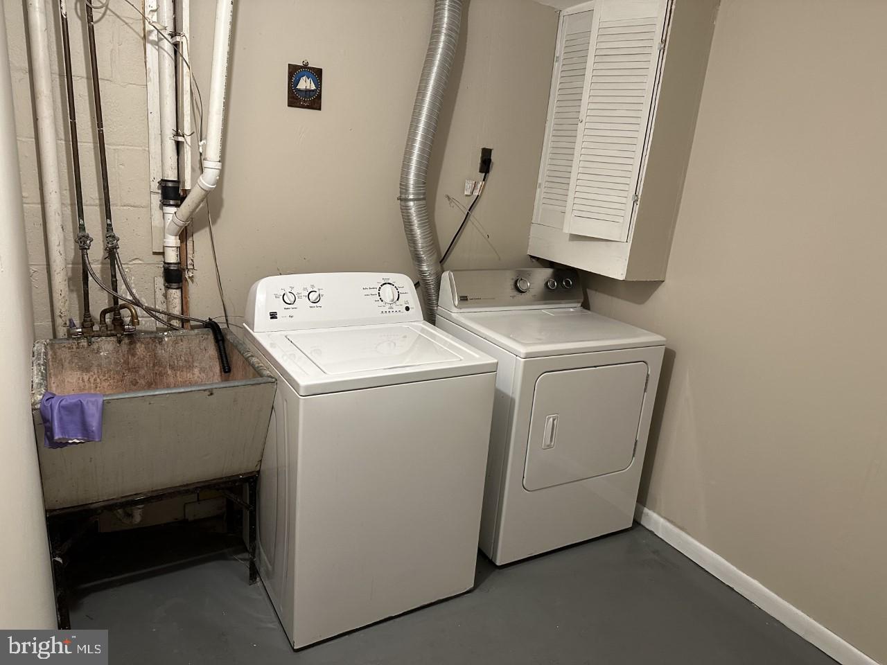 CARRINGTON - Residential Lease