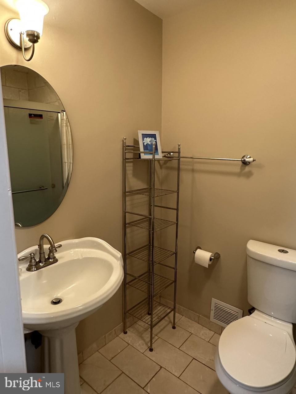 CARRINGTON - Residential Lease