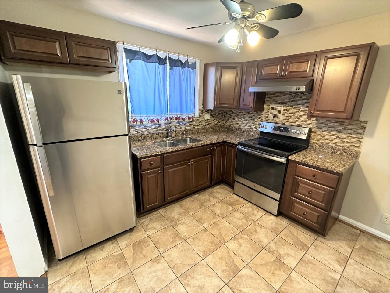 CARRINGTON - Residential Lease