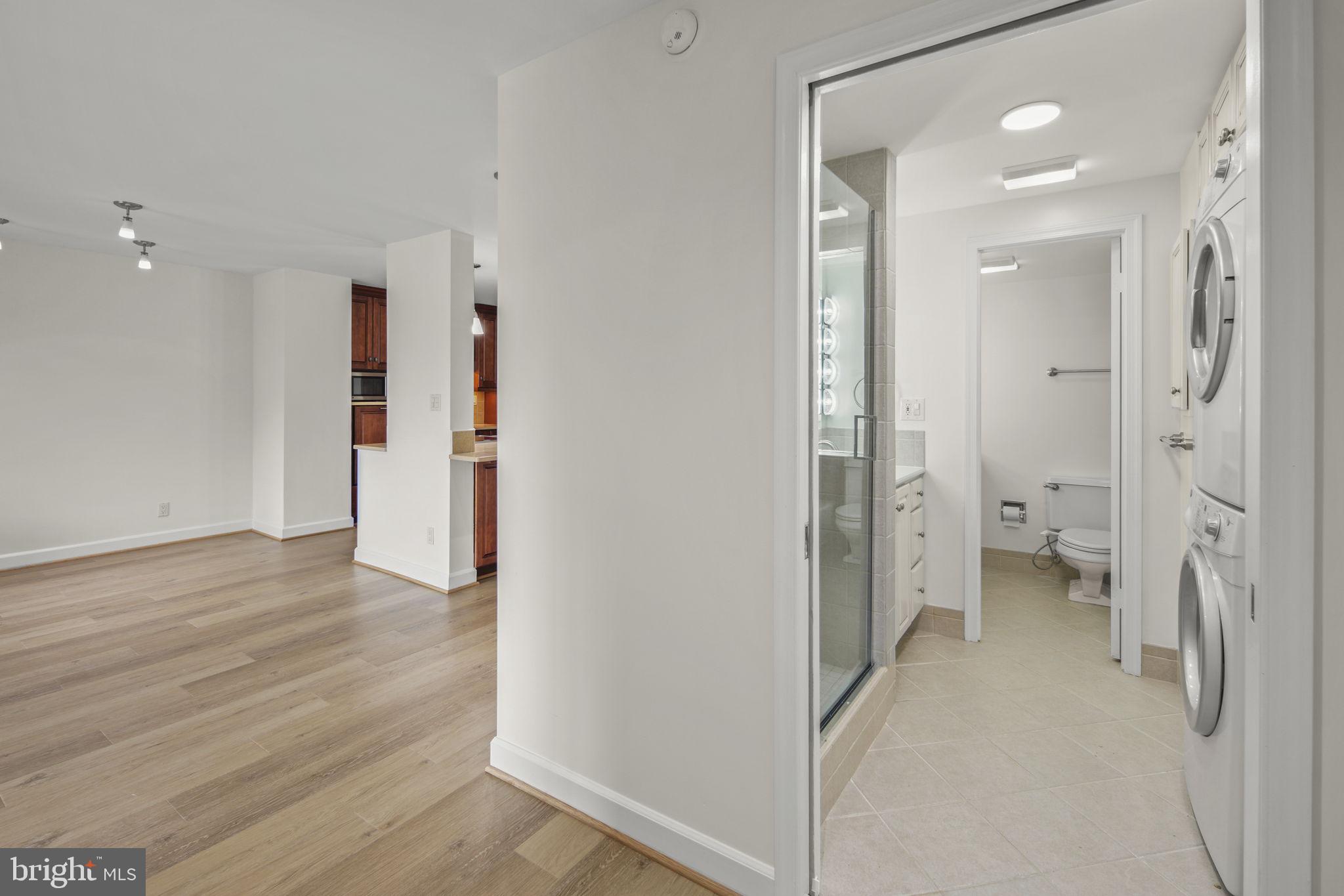 ROTONDA - Residential Lease