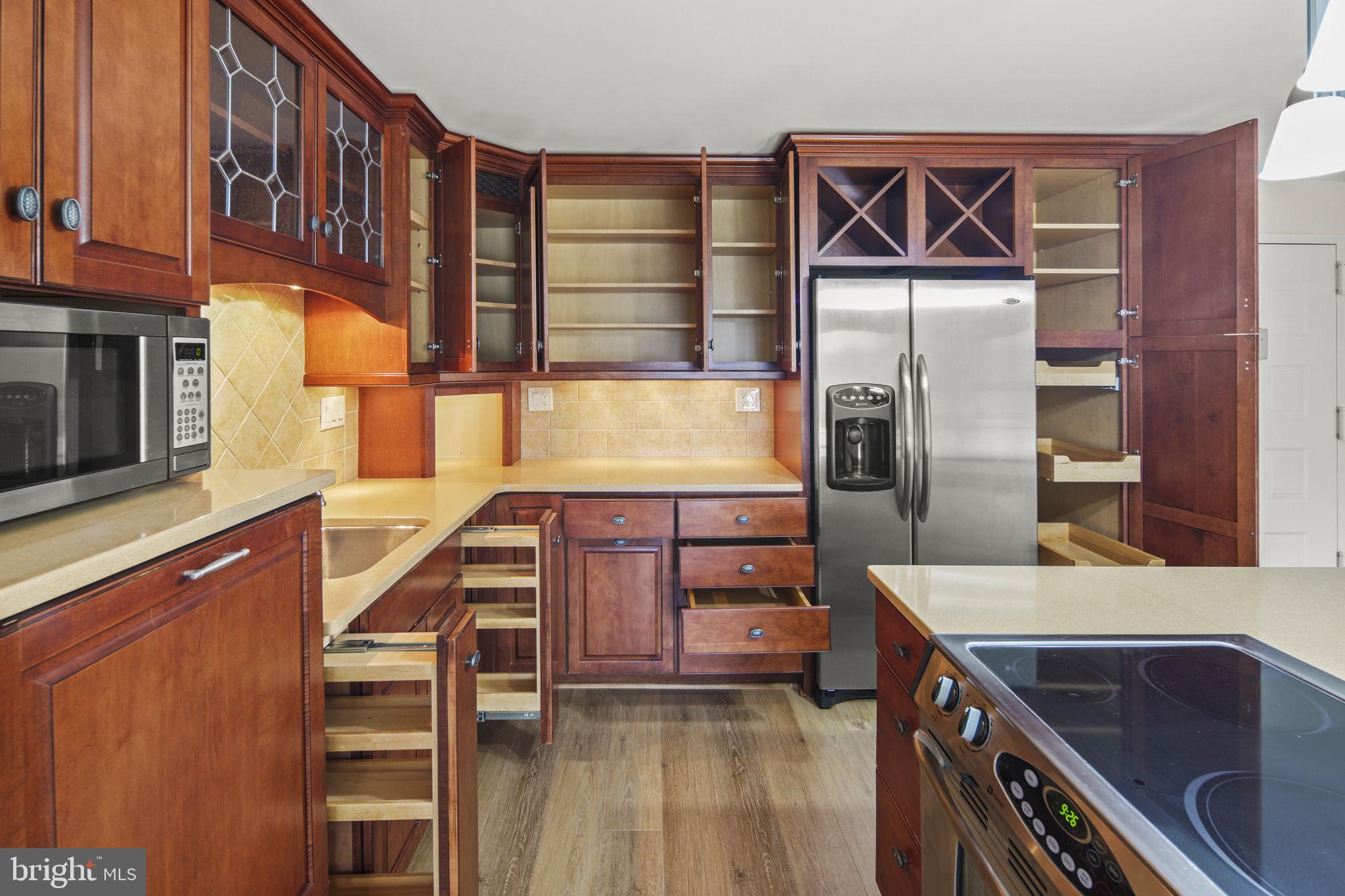 ROTONDA - Residential Lease