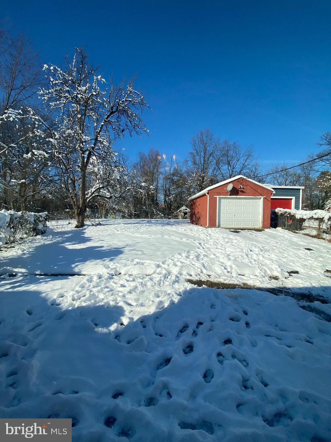 ALCOVA HEIGHTS - Residential Lease