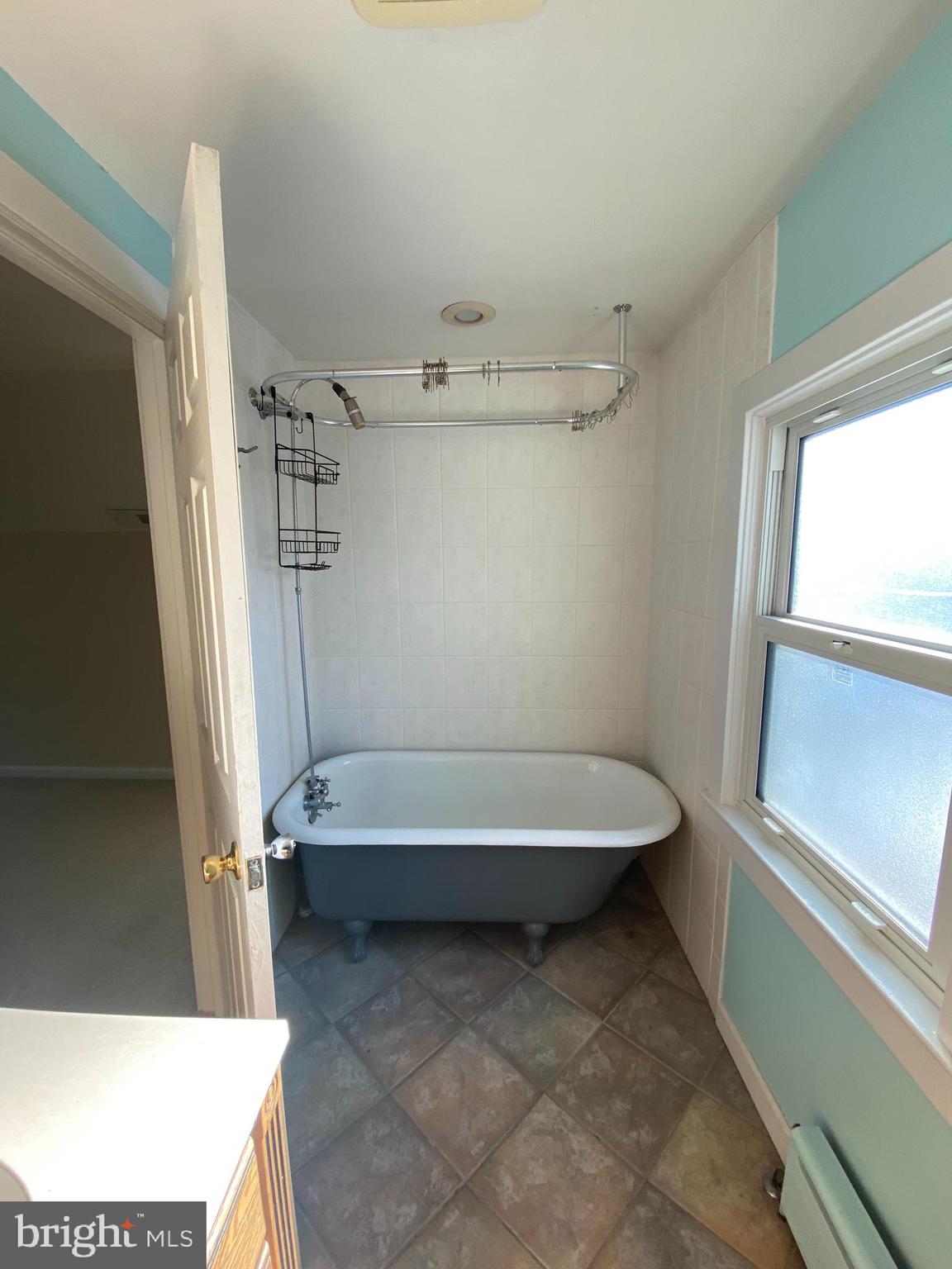 ALCOVA HEIGHTS - Residential Lease