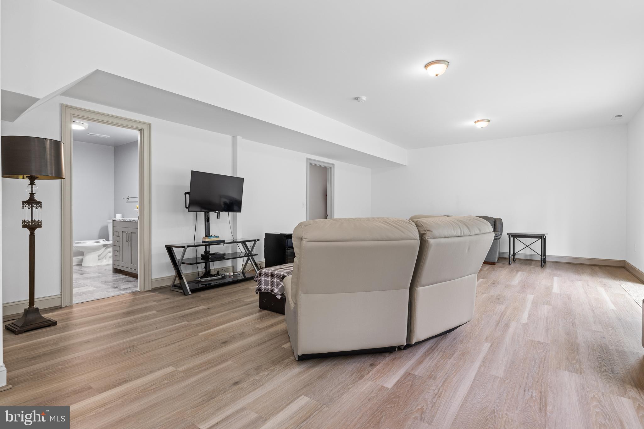 BLOUNTS HARBOUR - Residential