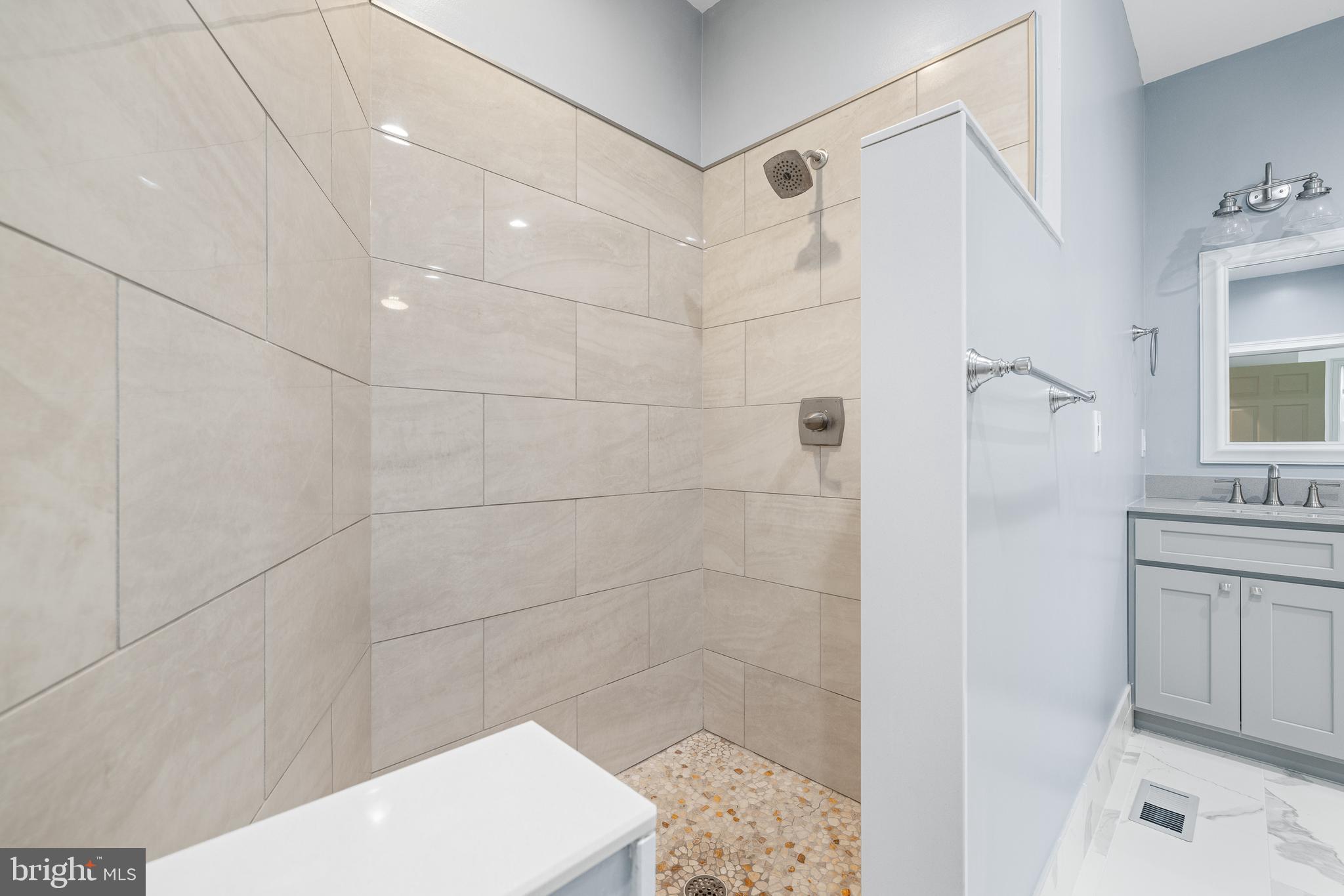 BLOUNTS HARBOUR - Residential