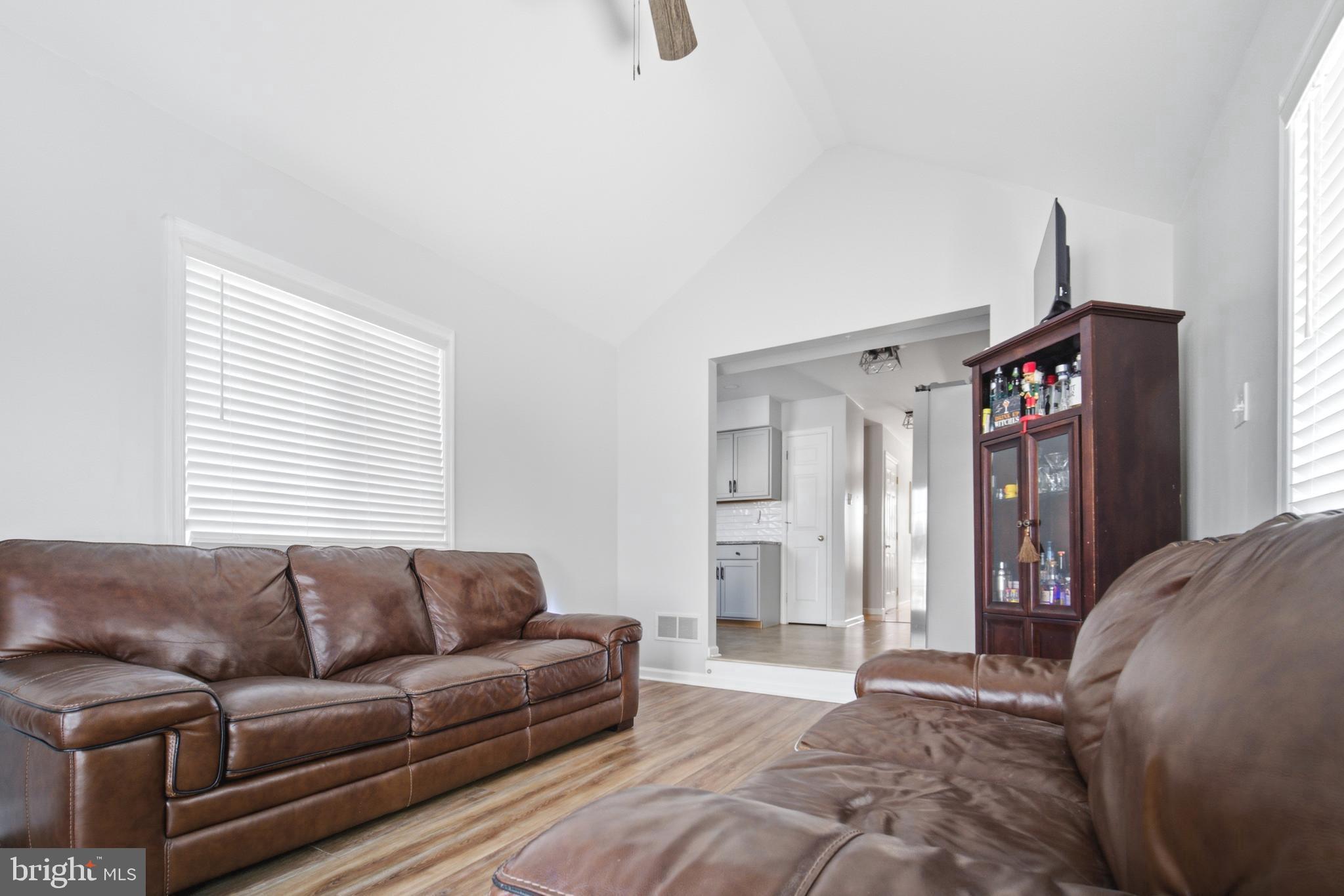 GREEN HILL - Residential