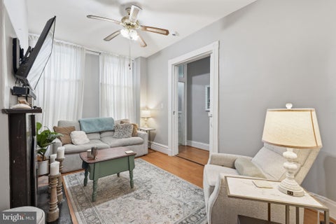 Townhouse For Sale - 830 N Washington Street<br/> BALTIMORE, MD 21205