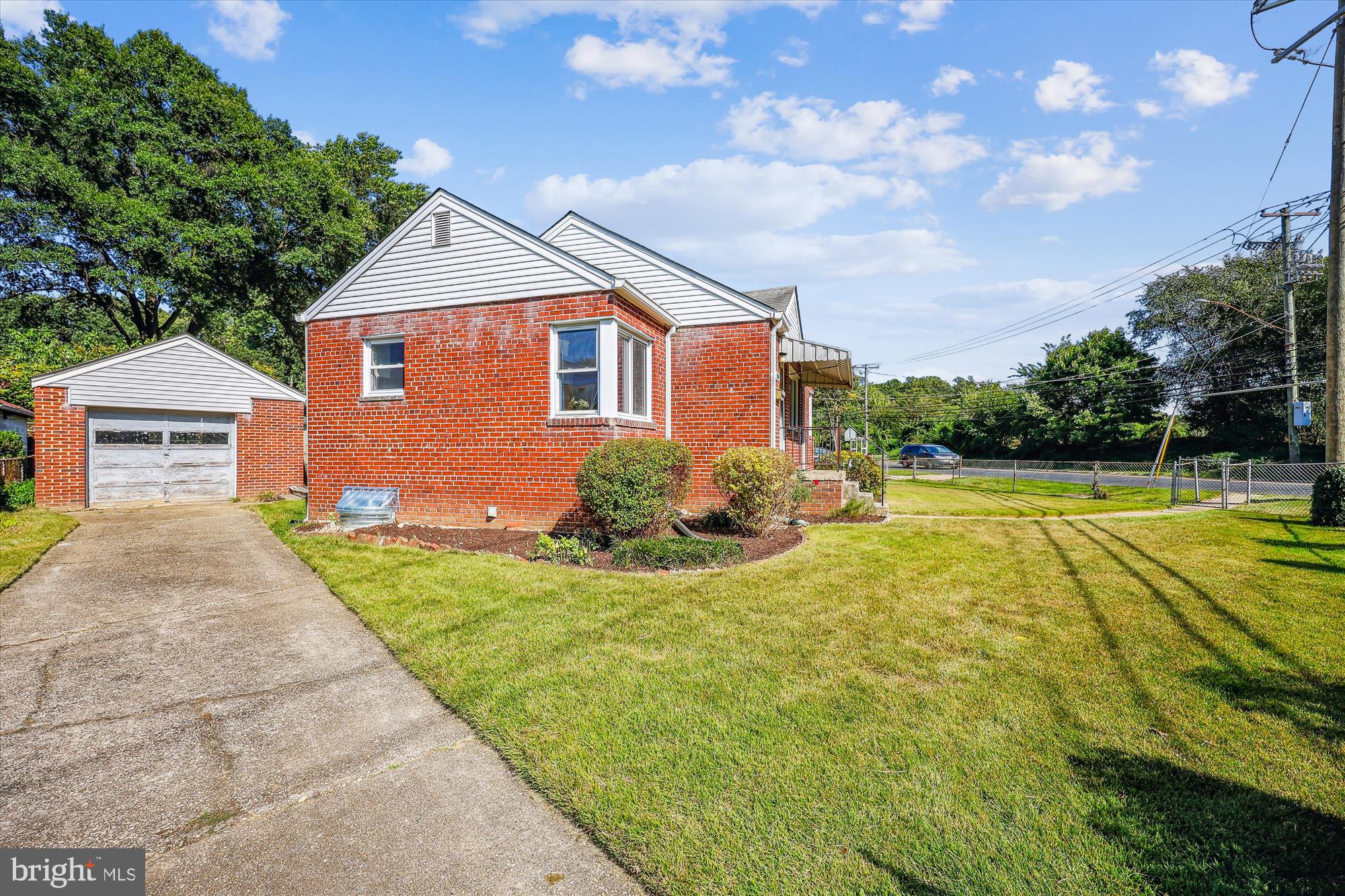 CAMERON HEIGHTS - Residential