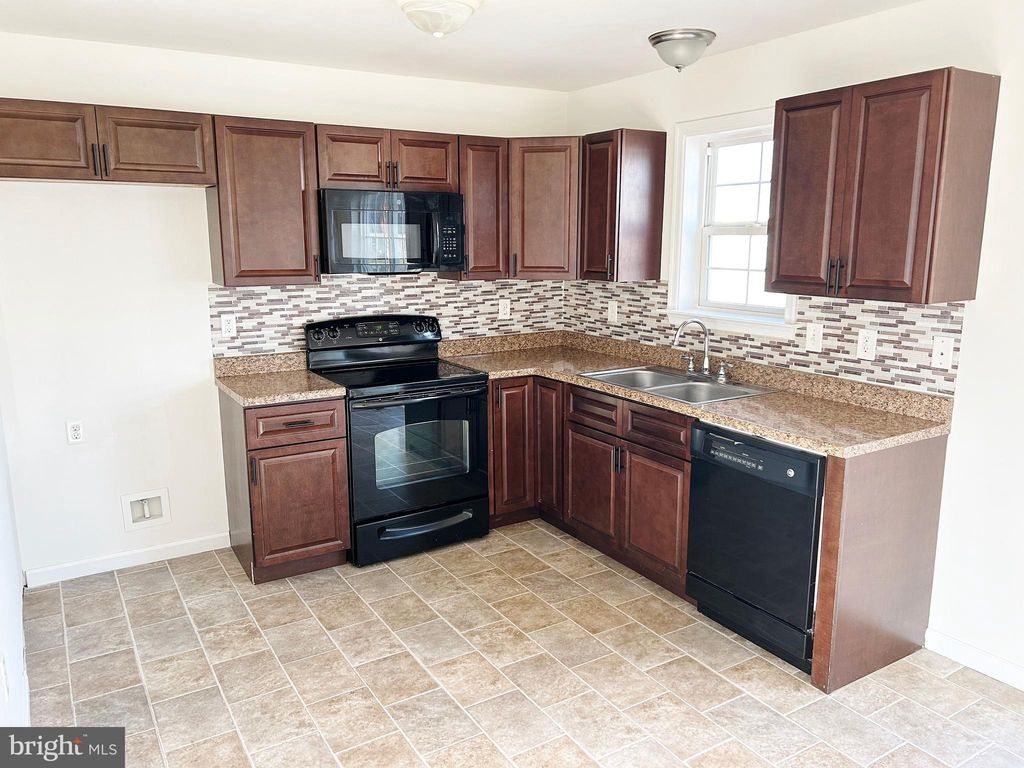 Photo of 148 Penn Oak Drive, Bainbridge, PA 17502 (MLS # PALA2044564)