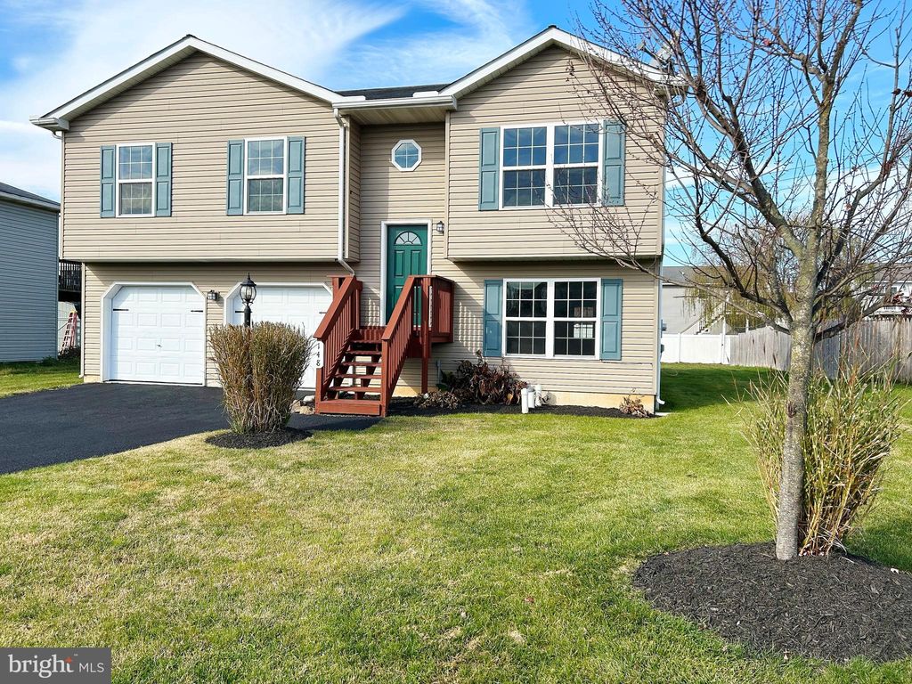 Photo of 148 Penn Oak Drive, Bainbridge, PA 17502 (MLS # PALA2044564)