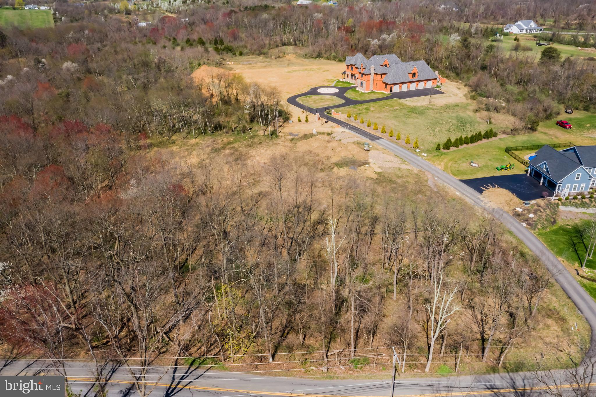 ROLLING GLEN ESTATES - Land