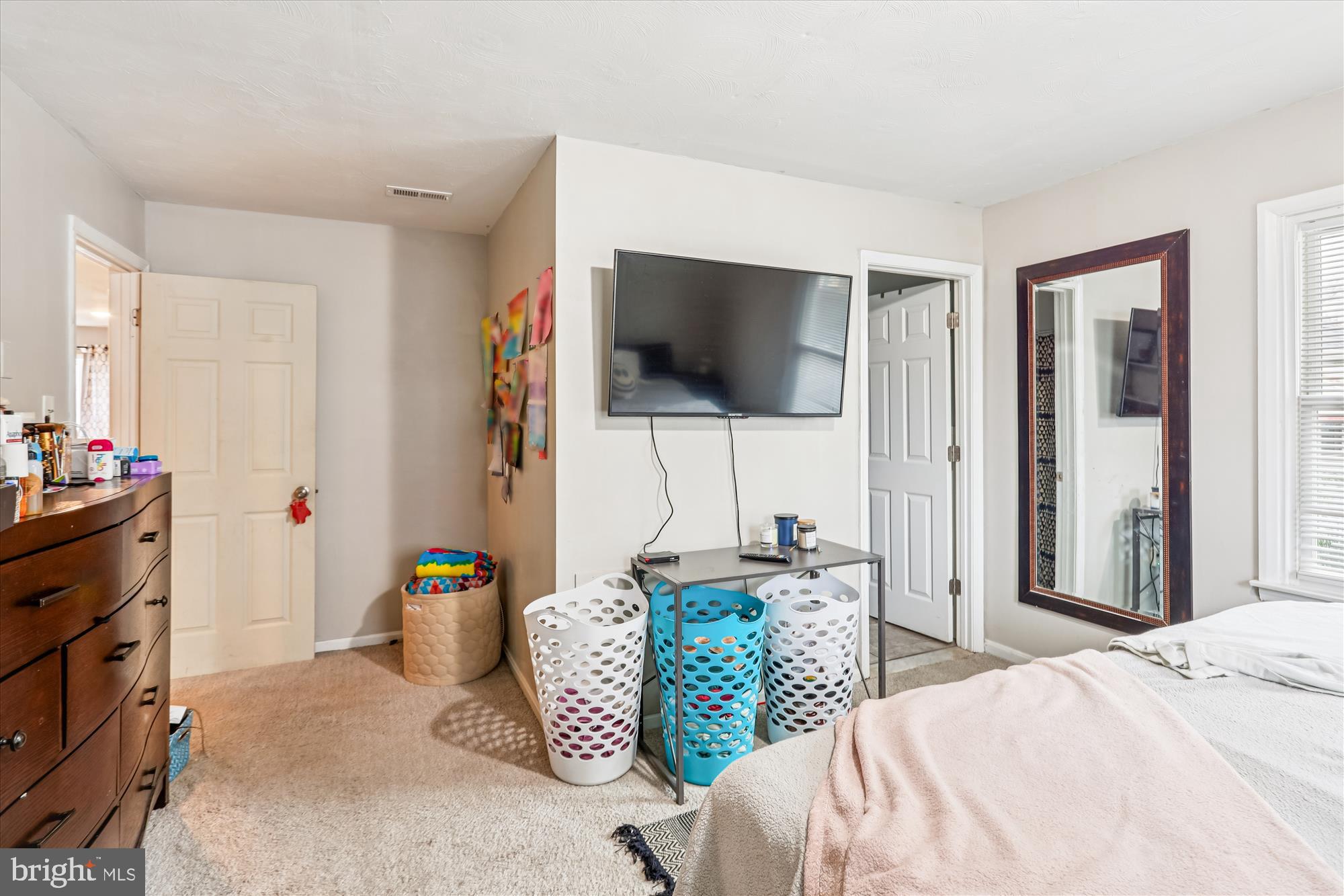 ROLAND TERRACE - Residential Lease