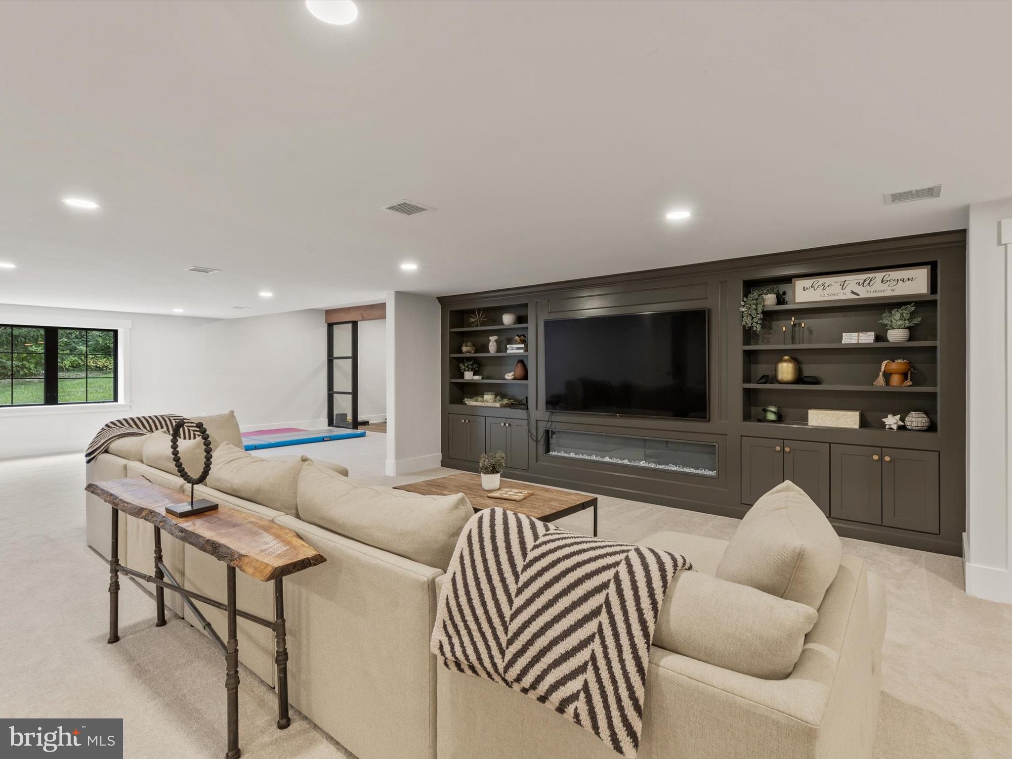 WYNDHAM HILLS - Residential