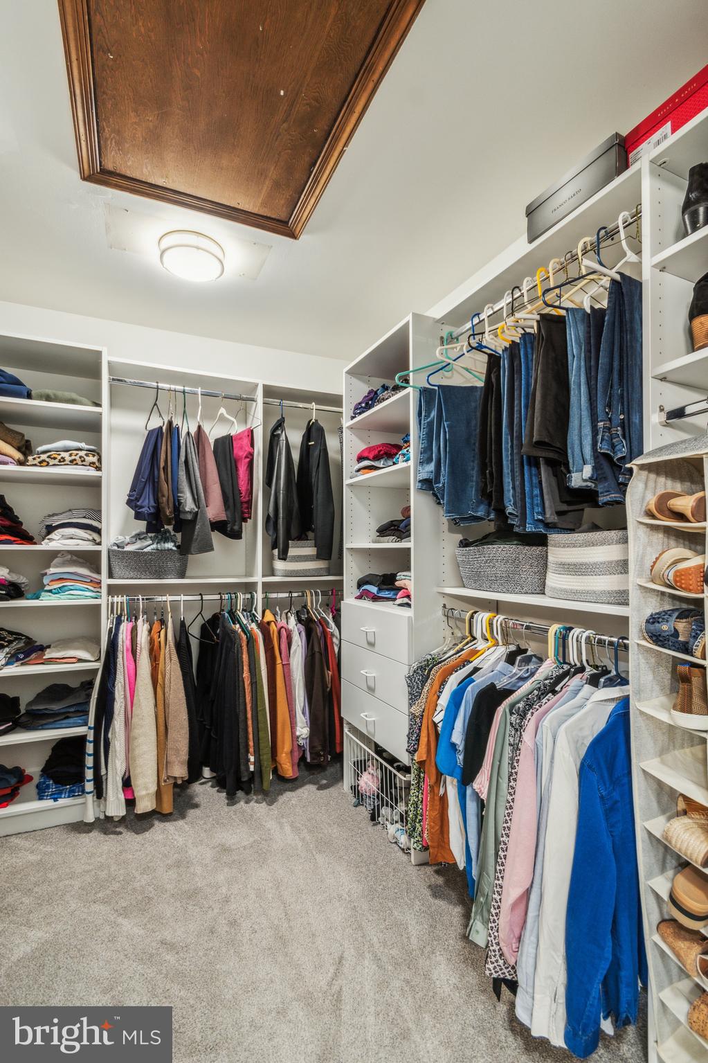 ANDORRA SPRINGS - Residential