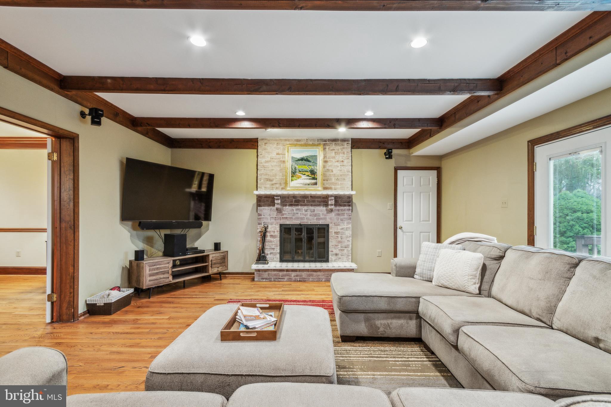 ANDORRA SPRINGS - Residential