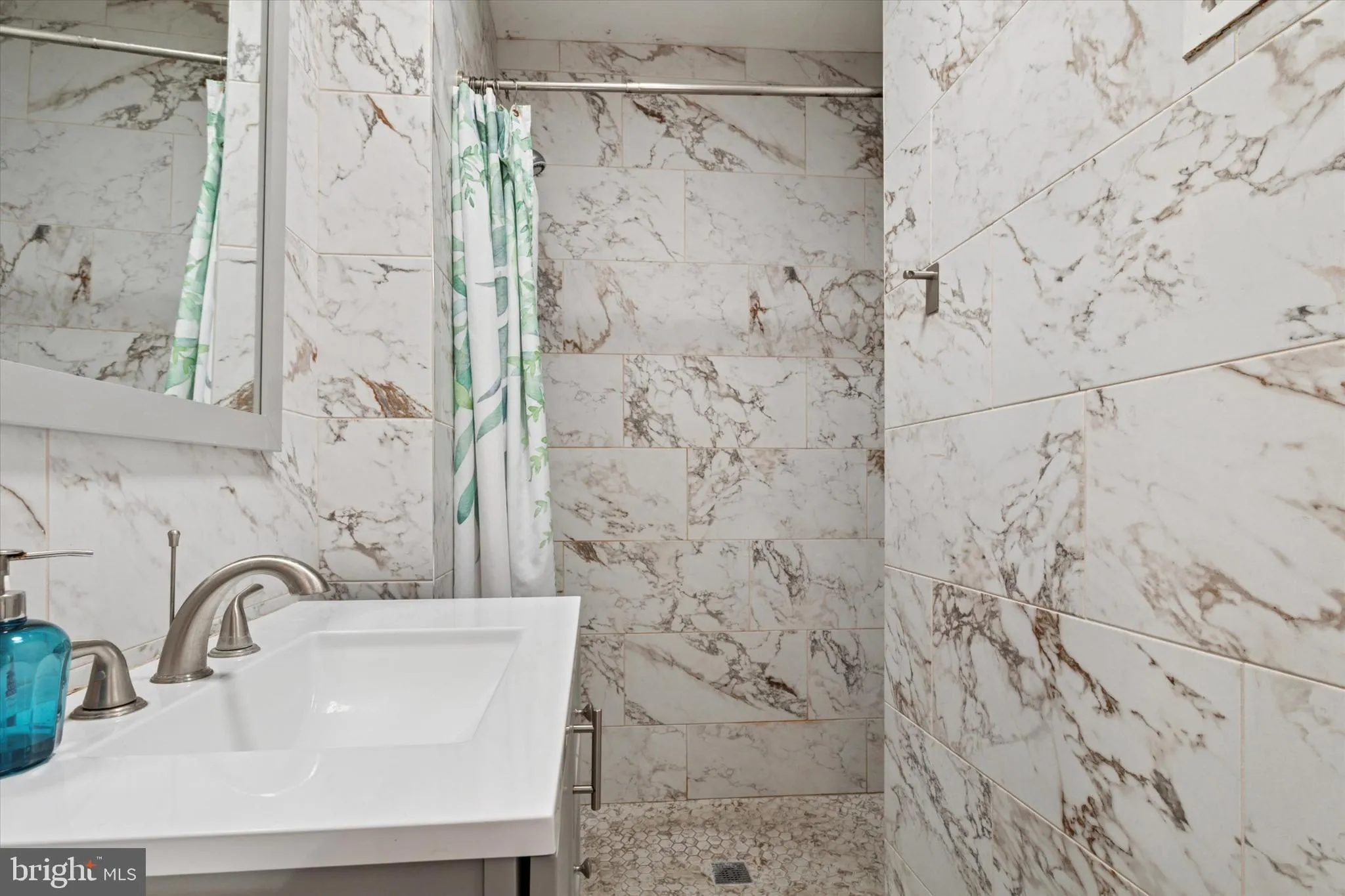 Philadelphia, Pennsylvania 19146, United States, 2 Bedrooms Bedrooms, ,1 BathroomBathrooms,Residential,Active,111262
