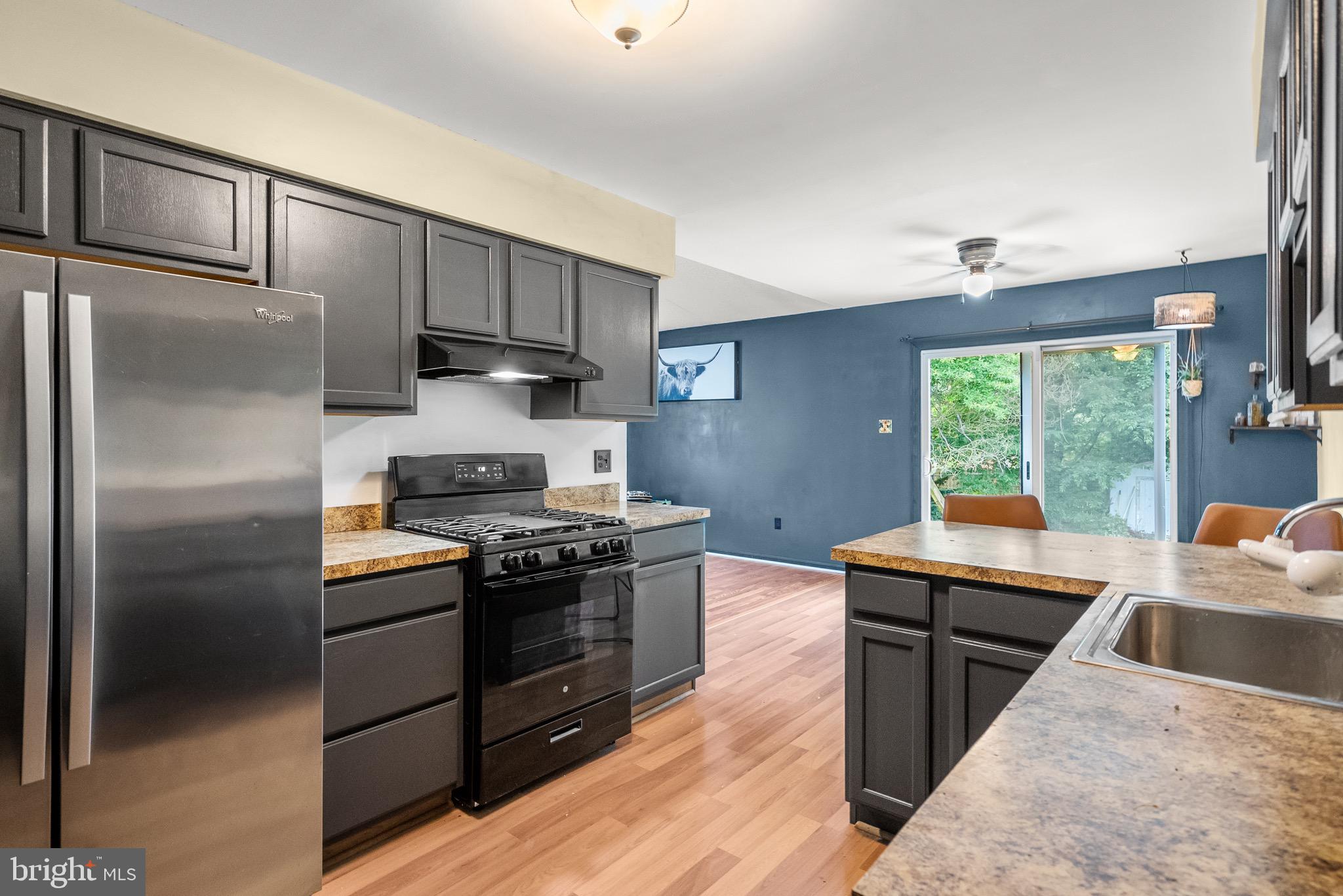 2301 MEMORIAL COURT