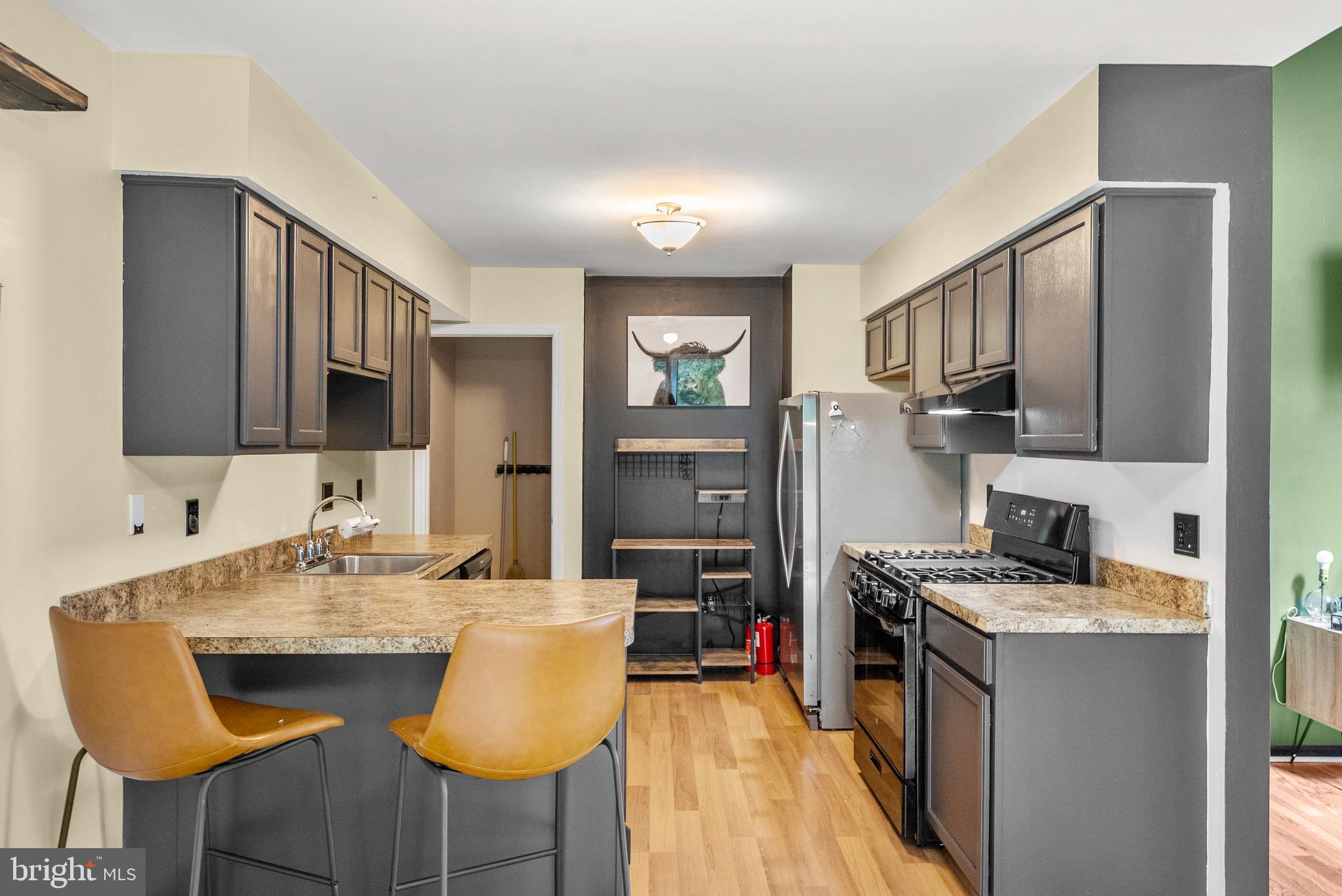 2301 MEMORIAL COURT