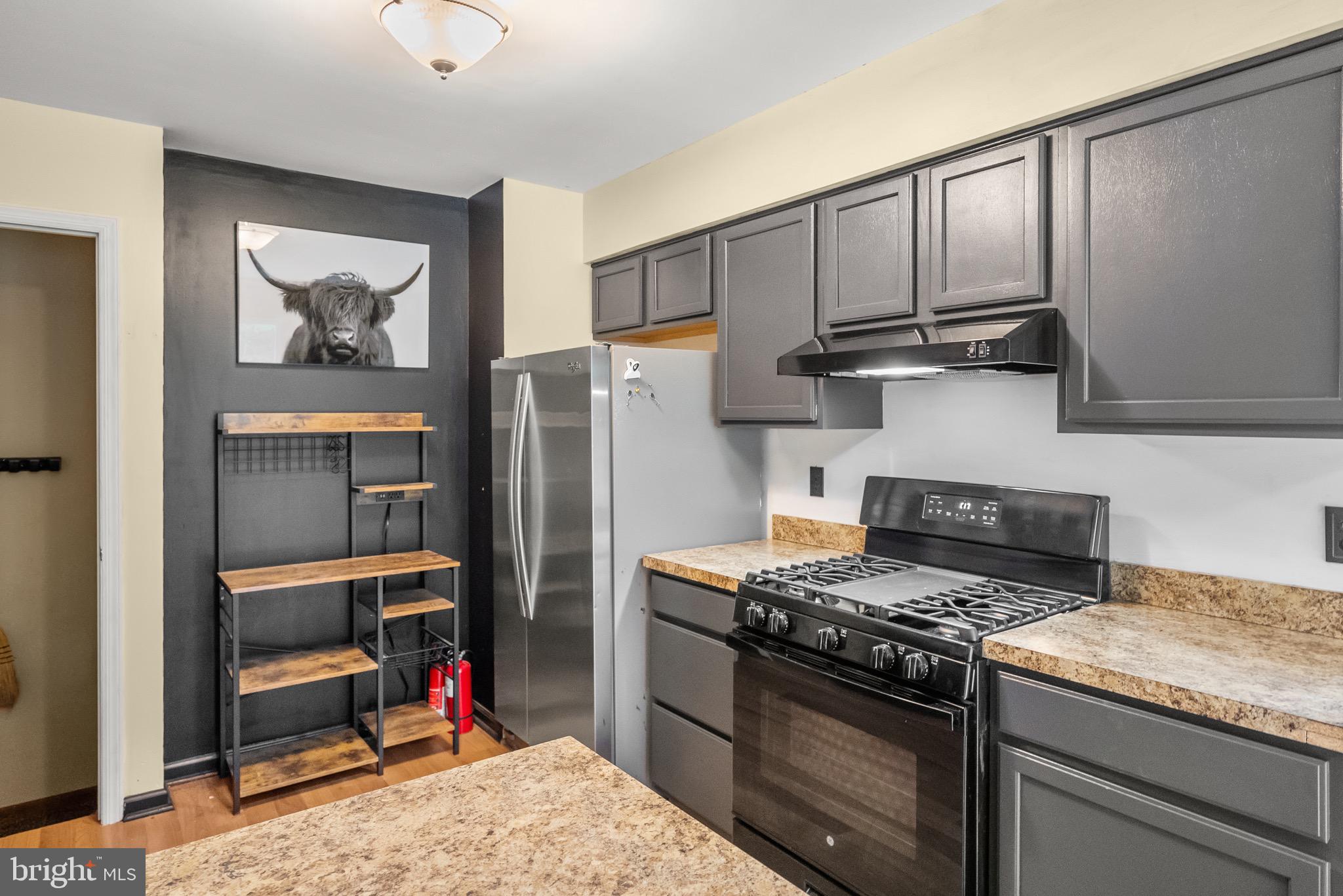 2301 MEMORIAL COURT