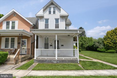 9 N 2ND STREET WORMLEYSBURG PA 17043