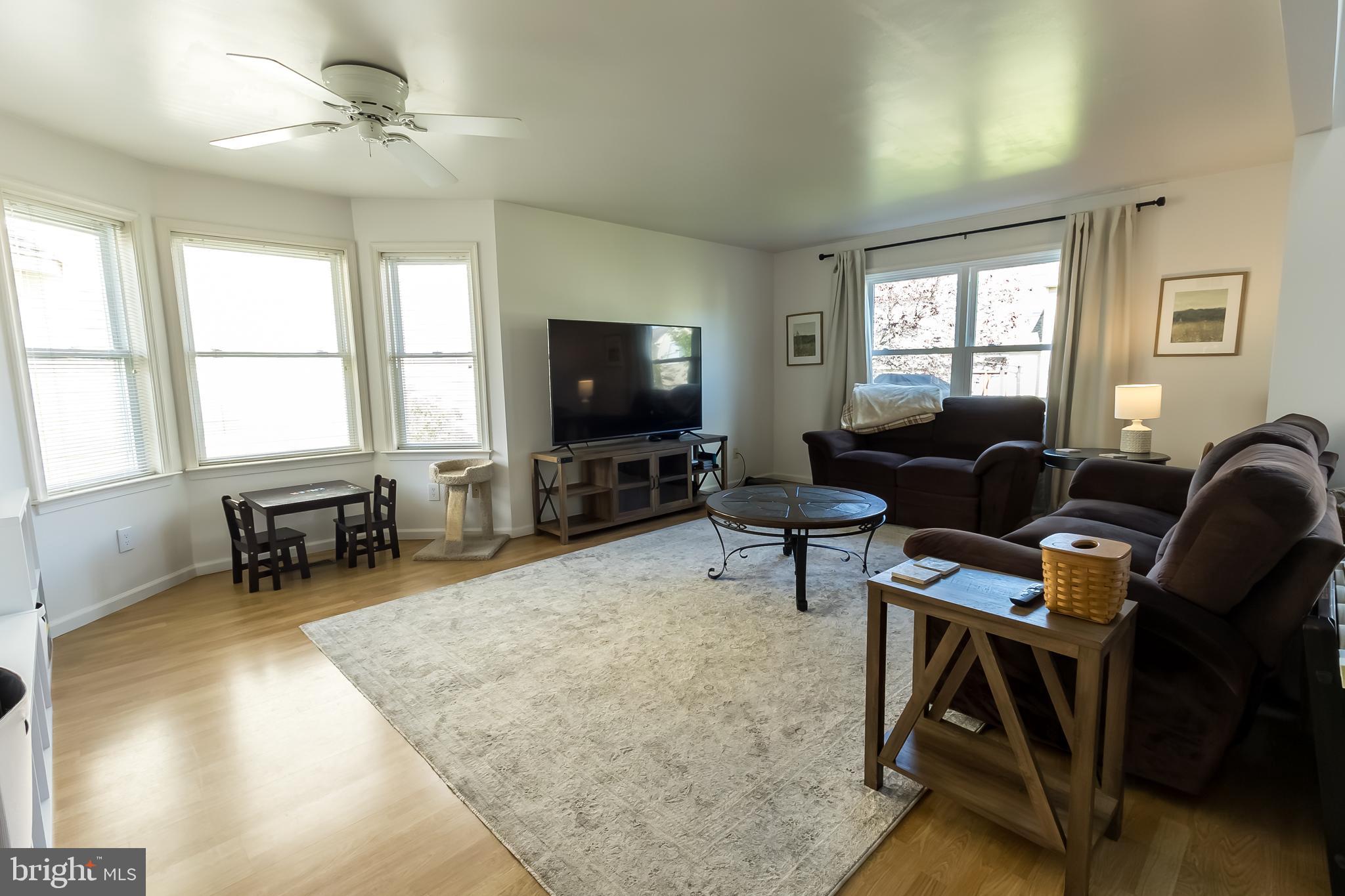 323 SURREY PLACE